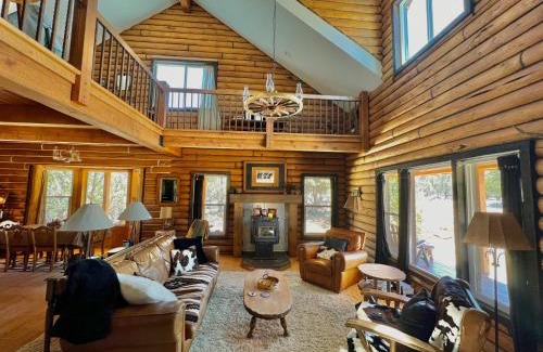 Orderville House | Pinyon Ridge Ranch Near Zion NP Hot Tub Pets OK