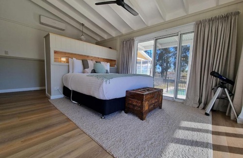 Eurunderee House | Pipeclay Cottage - Farmstay Vibes and Chic Design