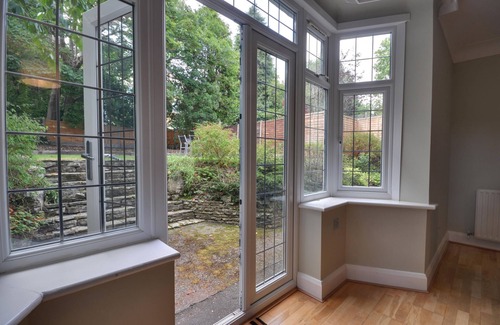 West Cliff Cottage | Pippin House - an apartment that sleeps 6 guests in 3 bedrooms