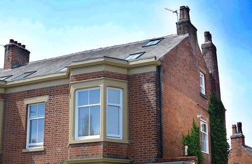 Lytham St. Anne's Apartment | Pippin Lodge Holiday Home
