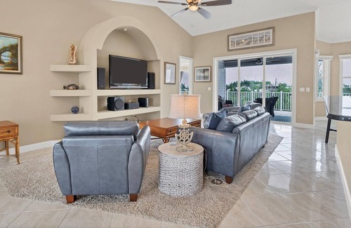 Punta Gorda House | Pirate Harbor 4 Bedroom Private Pool+Spa Vacation Home on Canal