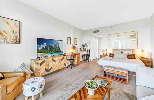 Fort Walton Beach House | Pirate's Bay Waterfront Relax & Recharge Studio