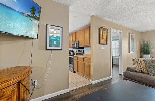El Centro Beach House | Pirates Cove: PrvtPool, HtTub, FirePit, GameRoom, 5MinWalk2Bch, FREE Activities!