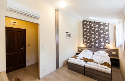 Siofok Bed & Breakfast | Piroska Csárda és Panzió