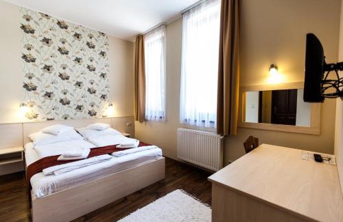 Siofok Bed & Breakfast | Piroska Csárda és Panzió