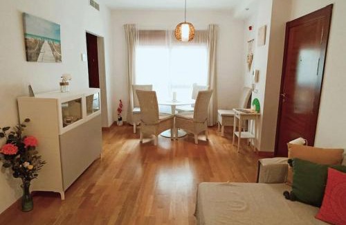 La Victoria Apartment | Piscina, patio privado y aparcamiento