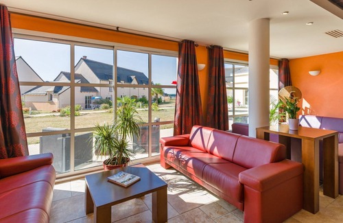 Azay-le-Rideau House | Piscine Couverte, Aire de Jeux sur Place