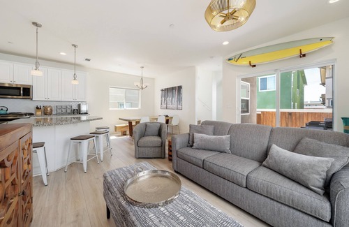 Downtown House | PISMO BEACH, CALIFORNIA - Vacation beach home on PCH - full ocean view top patio