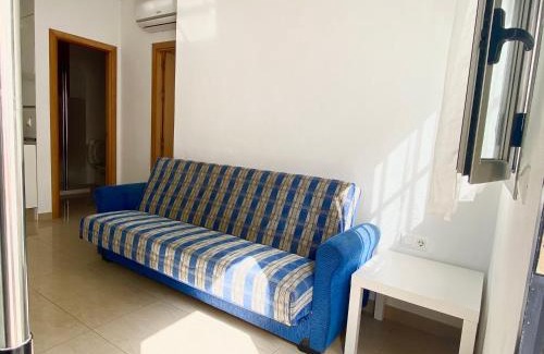 Conil de la Frontera City Center Apartment | Piso en Conil de Johny Keiter, AconildeVacaciones AIRE Y WIFI, Aparcamiento a 1 minuto