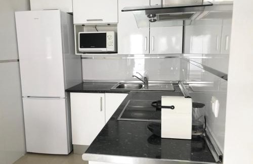 Conil de la Frontera City Center Apartment | Piso en Conil de Johny Keiter, AconildeVacaciones AIRE Y WIFI, Aparcamiento a 1 minuto