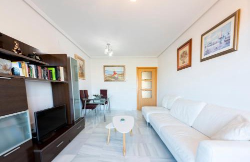 Torre del Mar Apartment | Piso encantador junto al mar, relax, tranquilidad