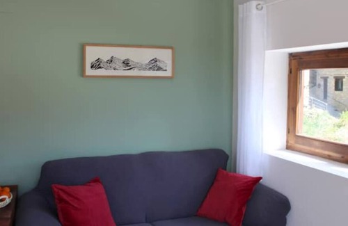 Taull Apartment | Piso Luminoso con Vistas a la Montaña