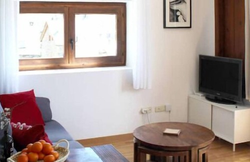 Taull Apartment | Piso Luminoso con Vistas a la Montaña