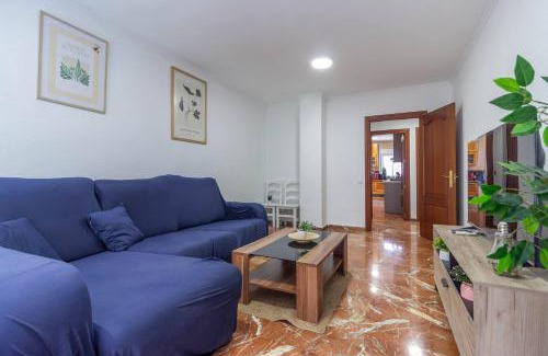 Almeria Centro Apartment | Piso Museo del Realismo-Catedral-Alcazaba-Free Parking-Wifi-Aire acondicionado