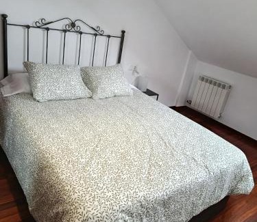 Ames Apartment | Piso Plaza 10