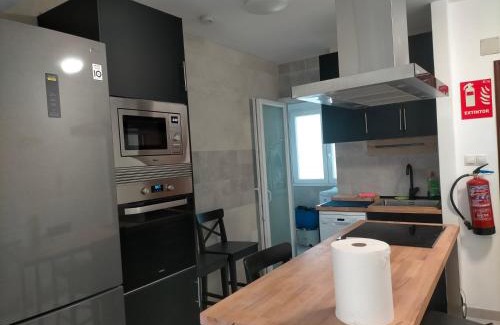 Haro Apartment | Piso recién reformado con balcón