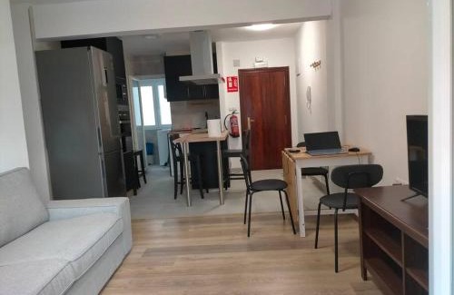 Haro Apartment | Piso recién reformado con balcón