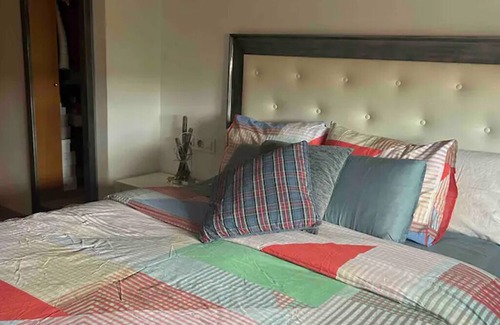 Sabadell Apartment | Piso Sabadell, Cerca de dos Estaciones de Tren