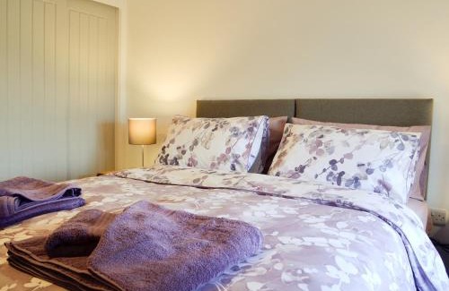 Llanwrthwl House | Pistyll Gwyn