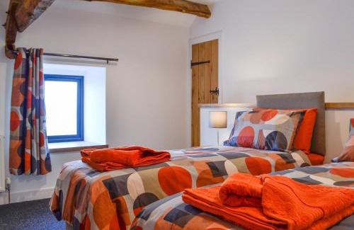 Llanwrthwl House | Pistyll Gwyn