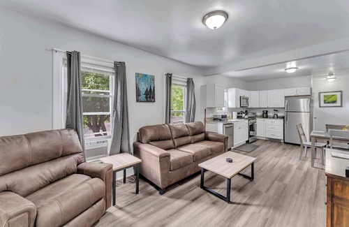 Oneonta Apartment | Pitcher's Paradise Apt 1 All Star Baseball Rentals