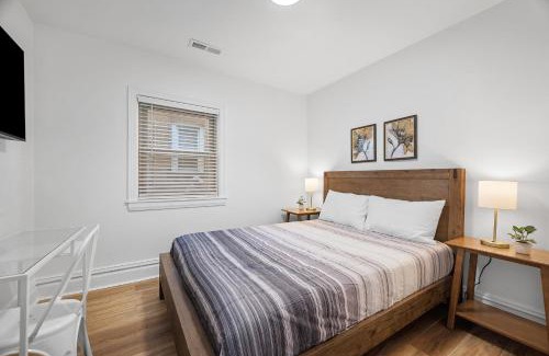 Shadyside House | Pittsburgh Shadyside 1D Stylish and Cozy Private Bedroom with Shared Bathroom