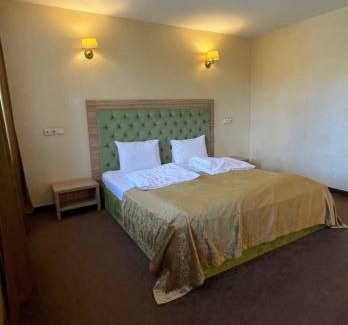 Maliyevtsy Hotel | Pivdenna Brama