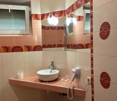 Maliyevtsy Hotel | Pivdenna Brama