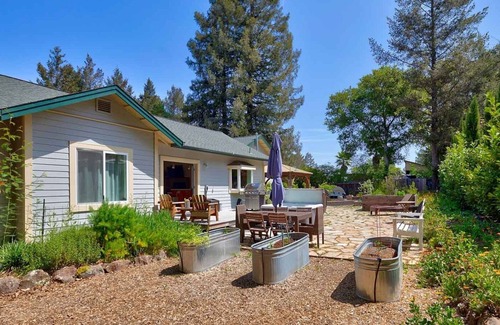 Sebastopol House | Pixel Place👾Private Retro Arcade👾Backyard Oasis