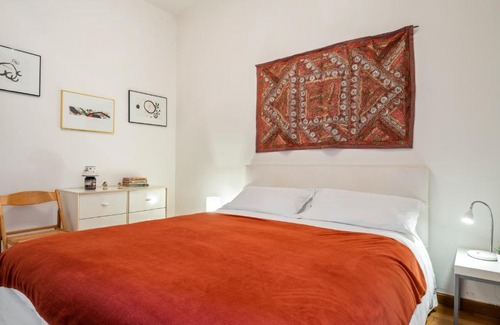 San Donato-San Vitale Apartment | Pizzardi Flower Apartment