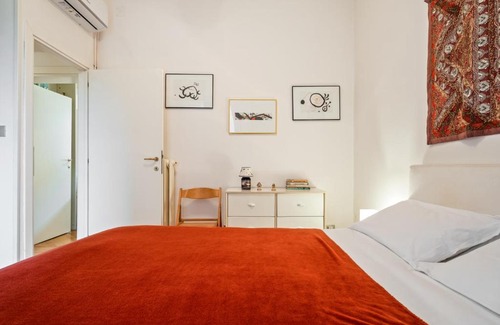 San Donato-San Vitale Apartment | Pizzardi Flower Apartment