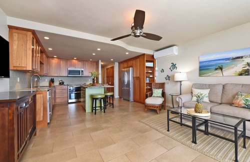 Honokowai Condo | PK L303 Kaanapali BeachFront 2BD w Ocean View Pool