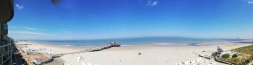 Blankenberge Apartment | Place 2 SEA - Appartement frontaal zeezicht - strand - Zeedijk - nabij Brugge