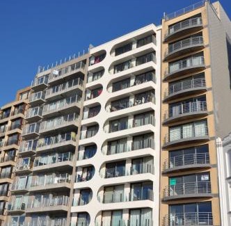 Blankenberge Apartment | Place 2 SEA - Appartement frontaal zeezicht - strand - Zeedijk - nabij Brugge