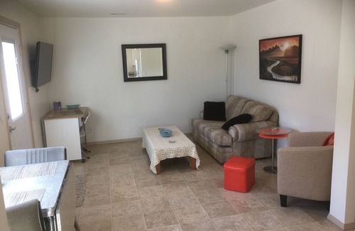 Billings Cottage | Places on Parkhill