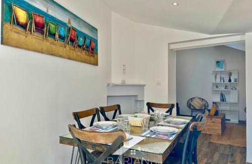 Fouras House | Plages à 9 min - Parking x2 - Cour sans vis à vis - La Fourasine