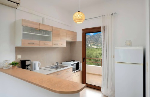 Istron Apartment | Plaisir Beachside Apts