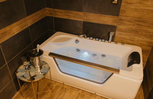 City Center Apartment | PLAN Deluxe Hydro Suite Niš, centar, free parking