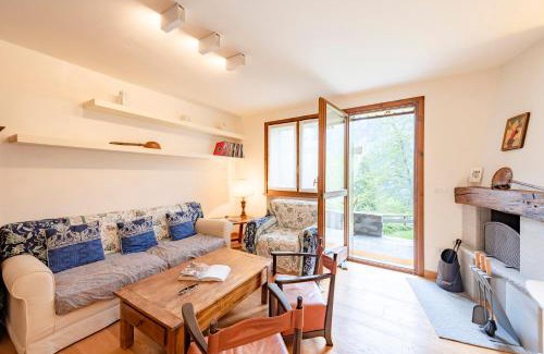 Courmayeur Apartment | Plan Gorret Beautiful Flat In Courmayeur