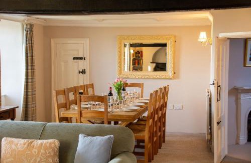 Rhoscolyn House | Plas