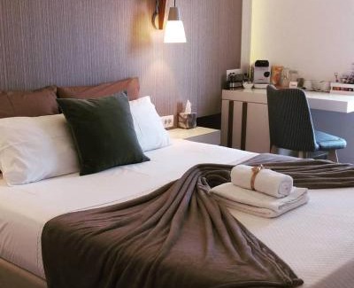 Fira Hotel | Platia