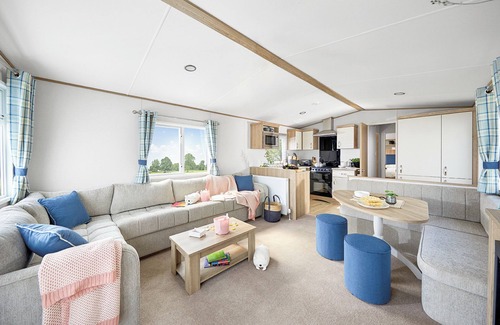 Truro Ski Chalet | Platinum 2 No Pet Sleeps 4