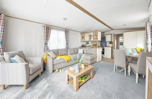 Truro Ski Chalet | Platinum 2 No Pet Sleeps 4