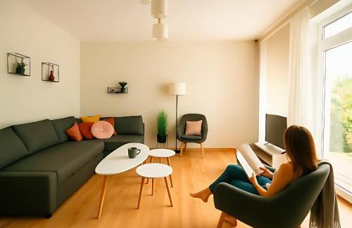 Zamardi House | Play and Relax in Lake-Parkside Cozy Family Retreat - Jegenye Cottage