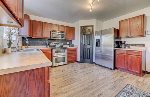 Southeast Colorado Springs House | Play & Connect: Whiskey Mountain Manor