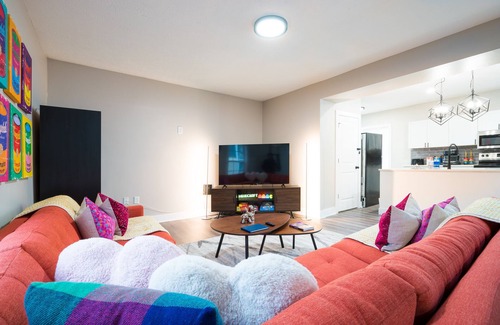 Indianapolis House | Play pool, shuffleboard, and more in this Pop Art inspired clubhouse!