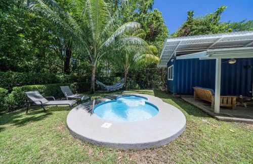 Potrero House | Playa Potrero - Cute, modern Containerhome with pool for 2 people