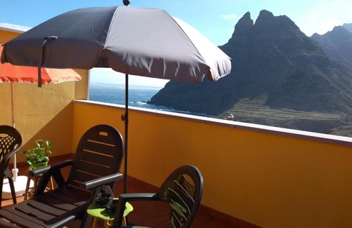 Punta del Hidalgo House | PLAYA Y MONTAÑA: NATURALEZA Y ARMONÍA