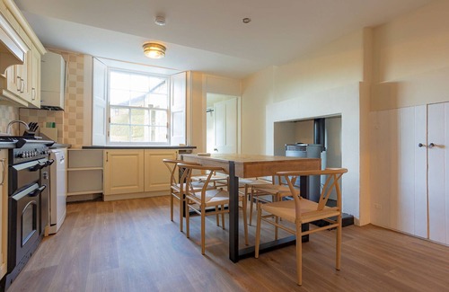St. Andrews Ski Chalet | Playfair Terrace (No 6A)