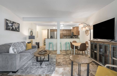 West Plaza Apartment | Plaza Condo: Luxe Retreat, 30 Night Minimum